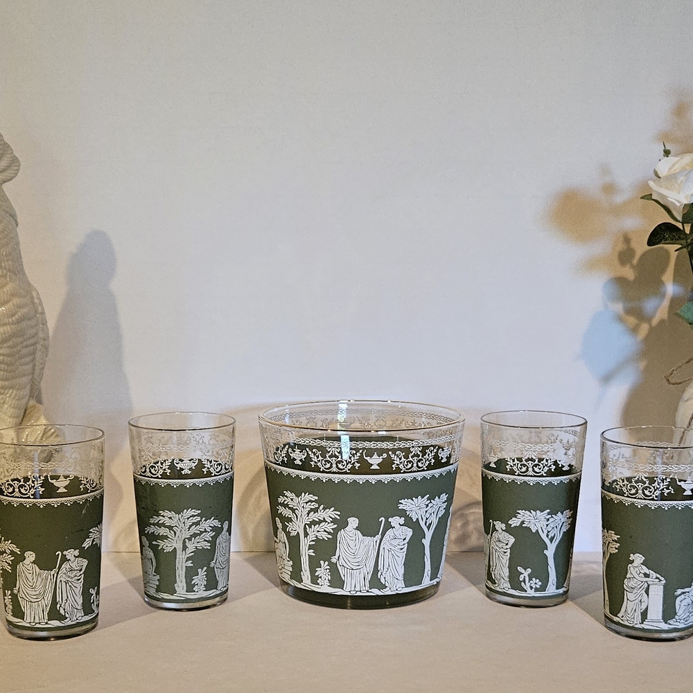 Elegant Green and White Vase Set